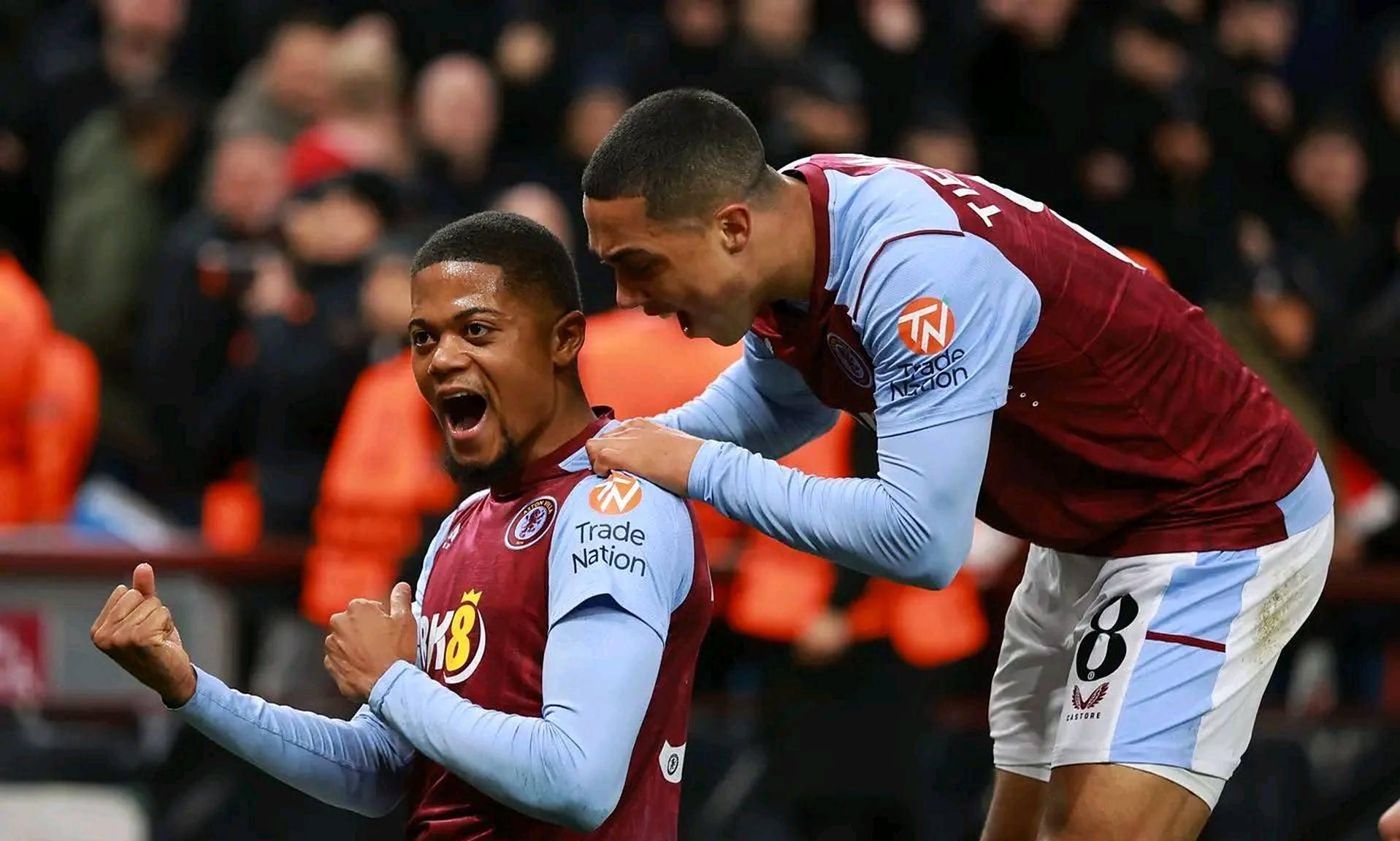 包含阿斯顿维拉豪取联赛三连胜，保级形势良好的词条