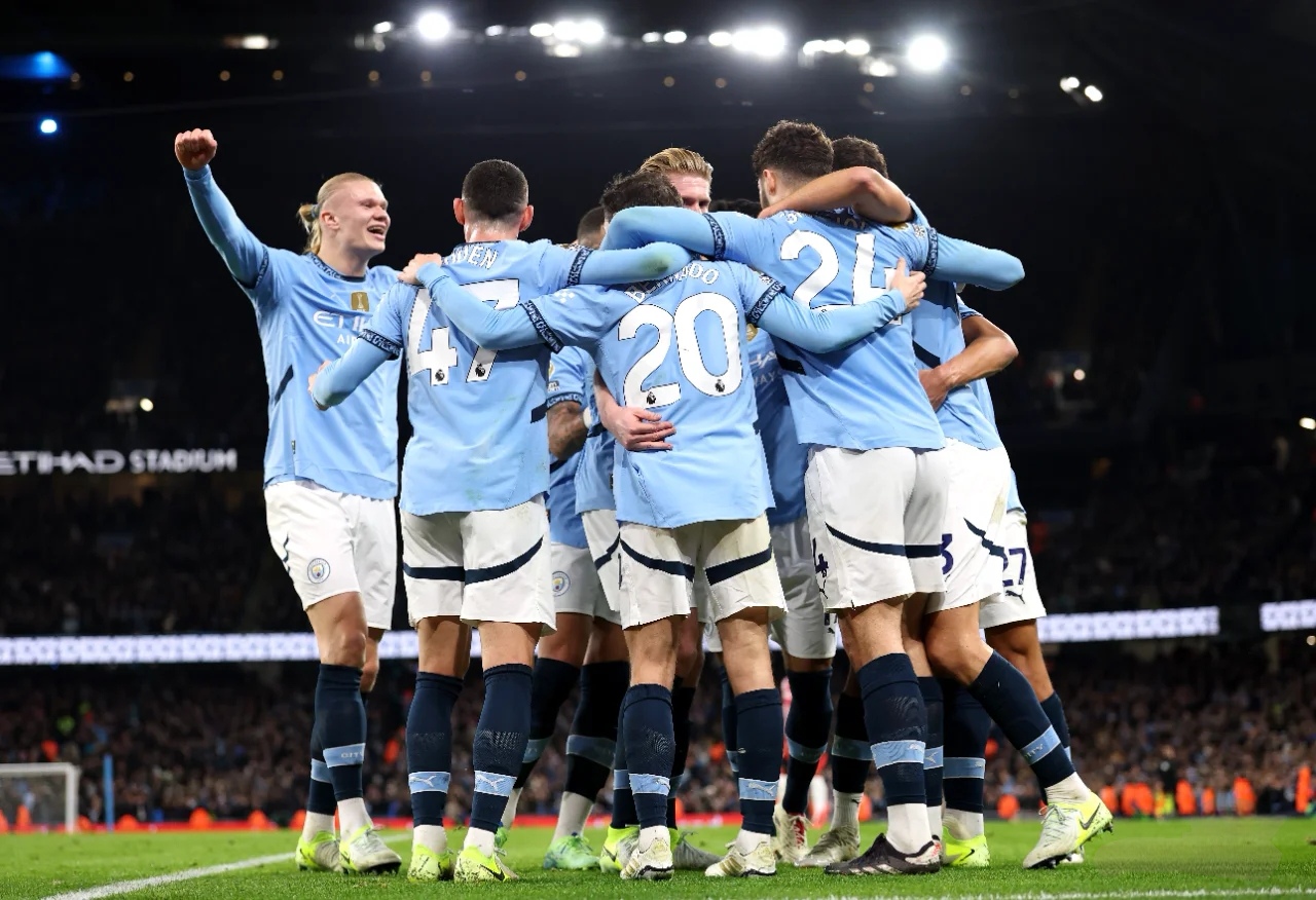 关于曼城迎战埃弗顿，胜负将分秒刻的信息