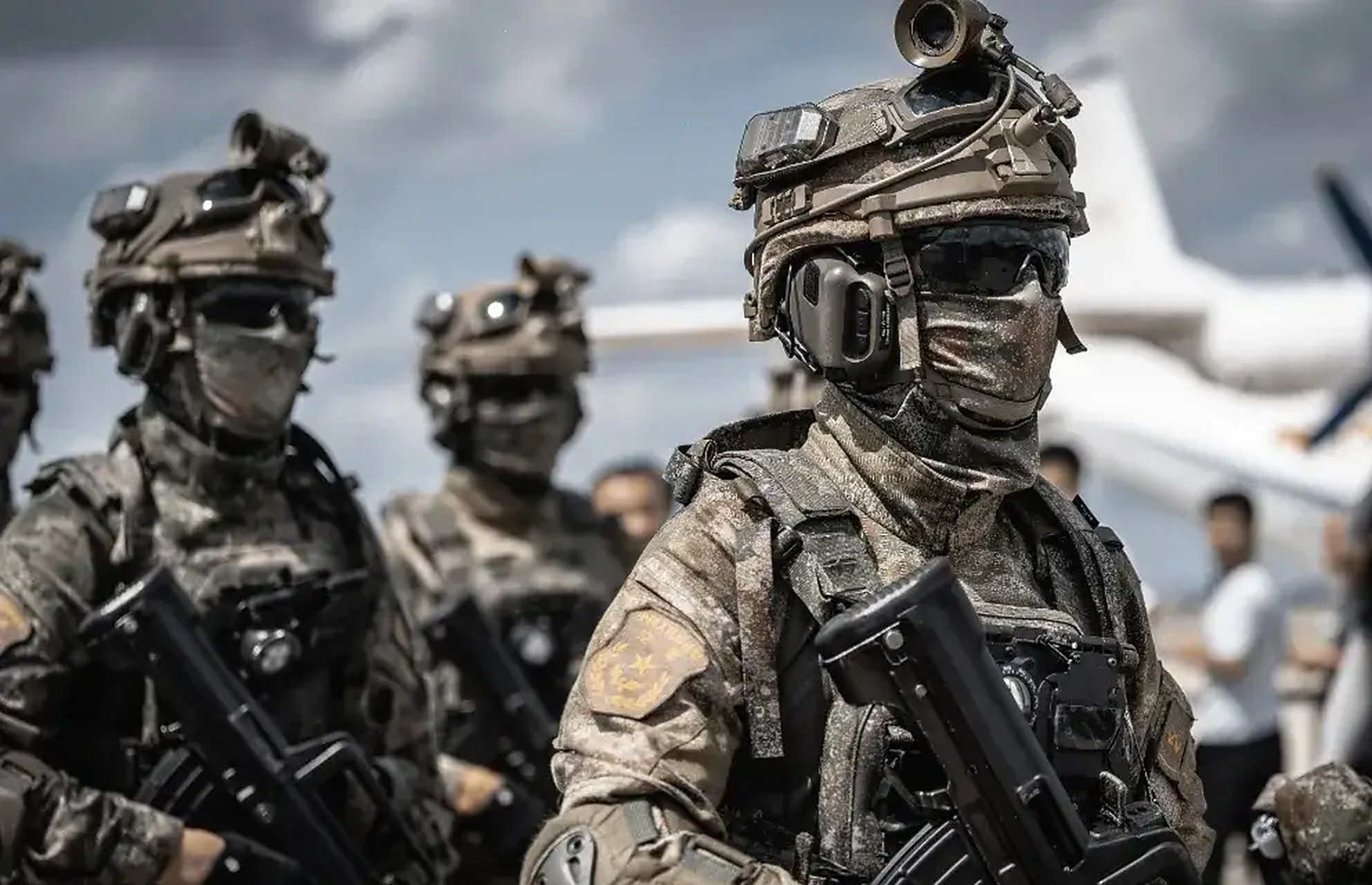 队员身手灵活，攻守兼备赢得胜局