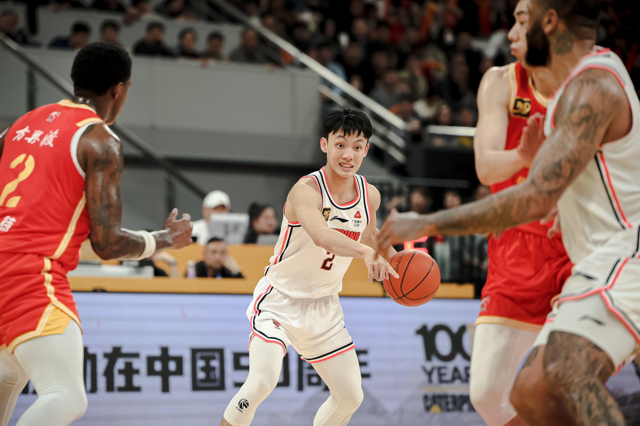 江苏男篮遭遇双杀，连续输给广州队